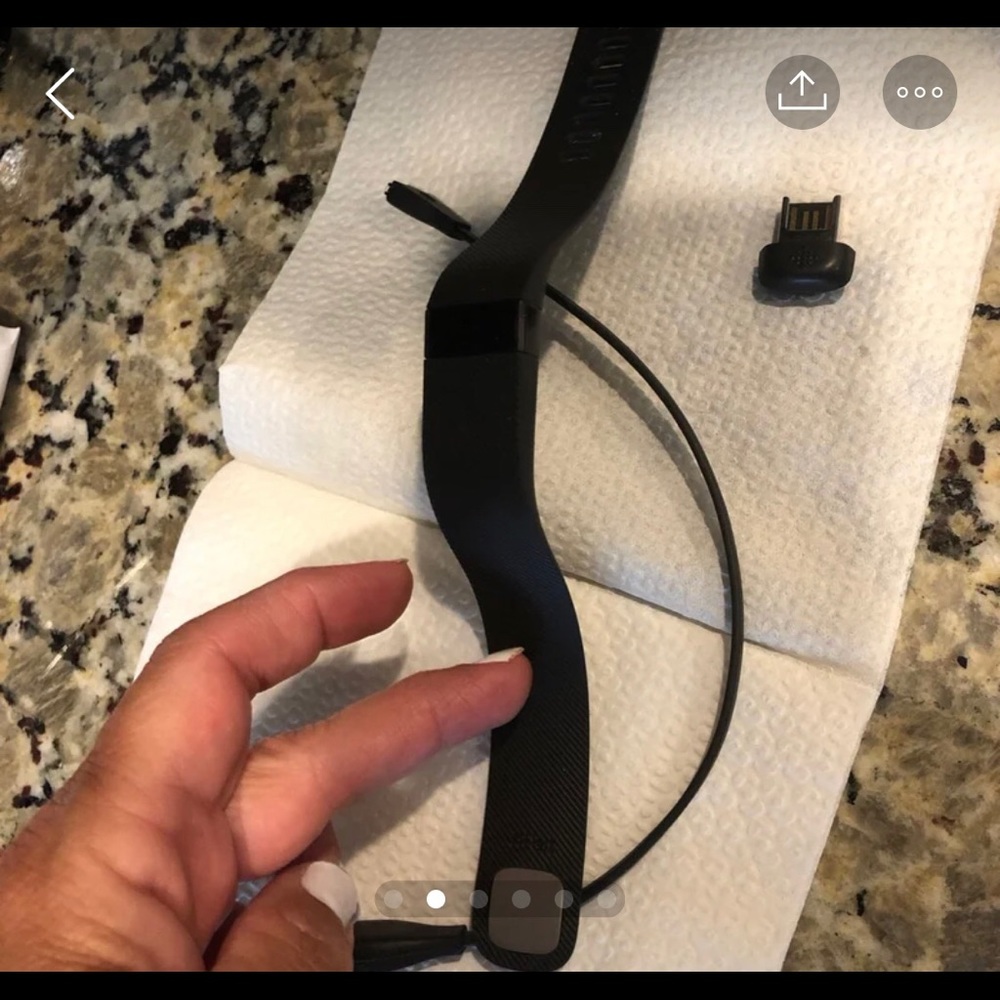 Fit bit - Picture 2 of 6
